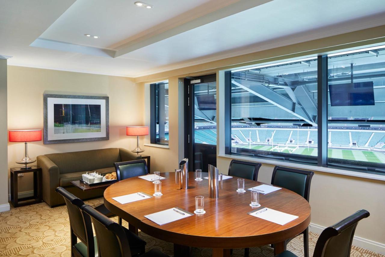 London Twickenham Stadium Hotel, A Member Of Radisson Individuals Экстерьер фото