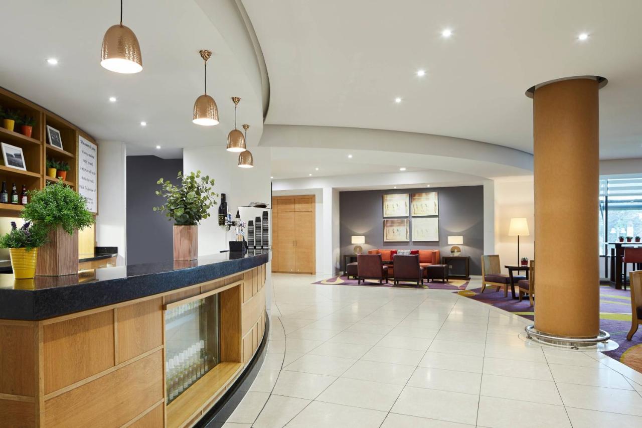 London Twickenham Stadium Hotel, A Member Of Radisson Individuals Экстерьер фото
