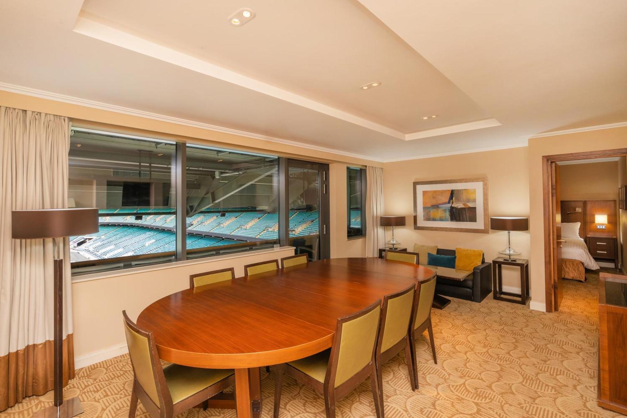 London Twickenham Stadium Hotel, A Member Of Radisson Individuals Экстерьер фото