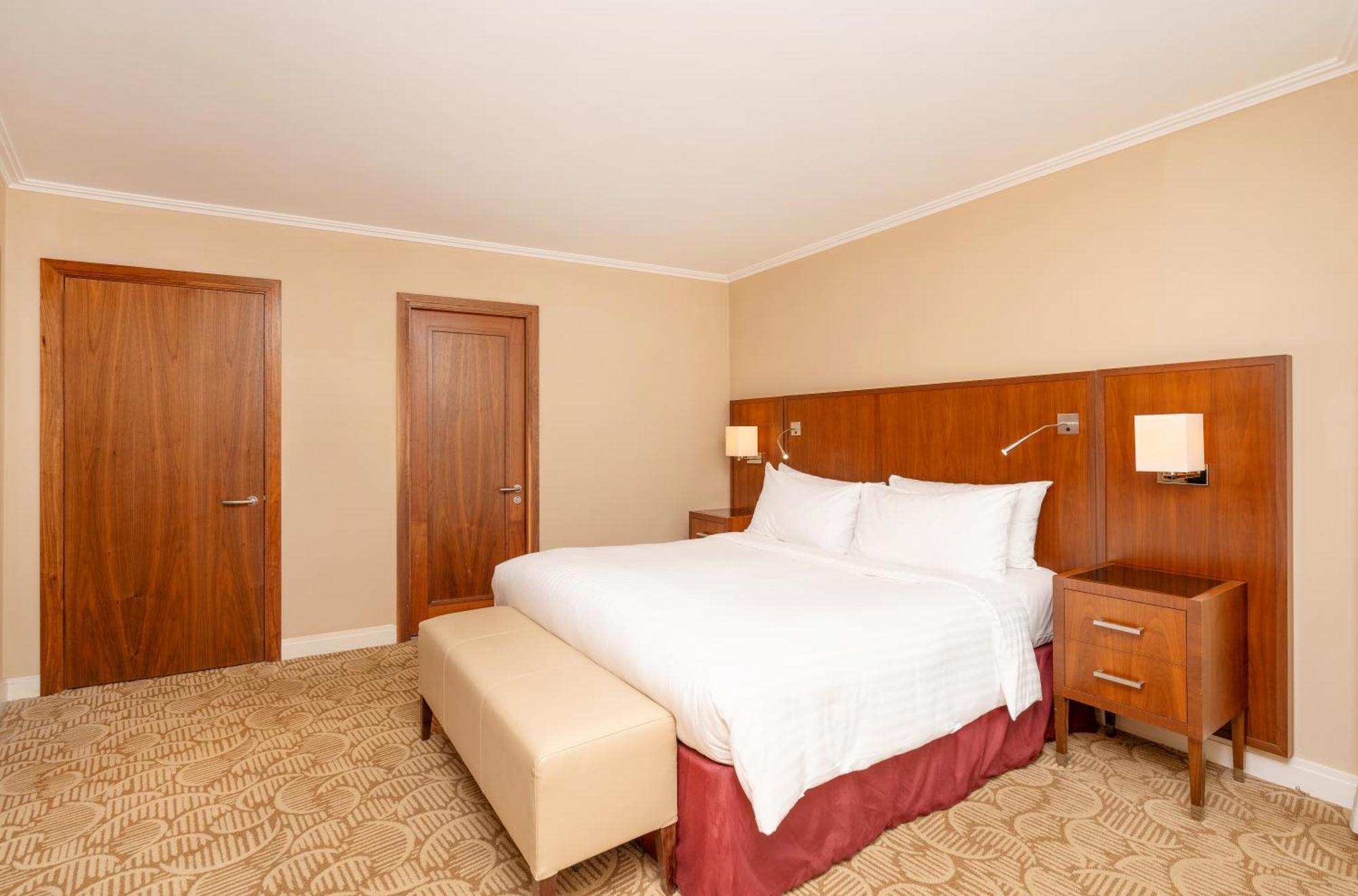 London Twickenham Stadium Hotel, A Member Of Radisson Individuals Экстерьер фото