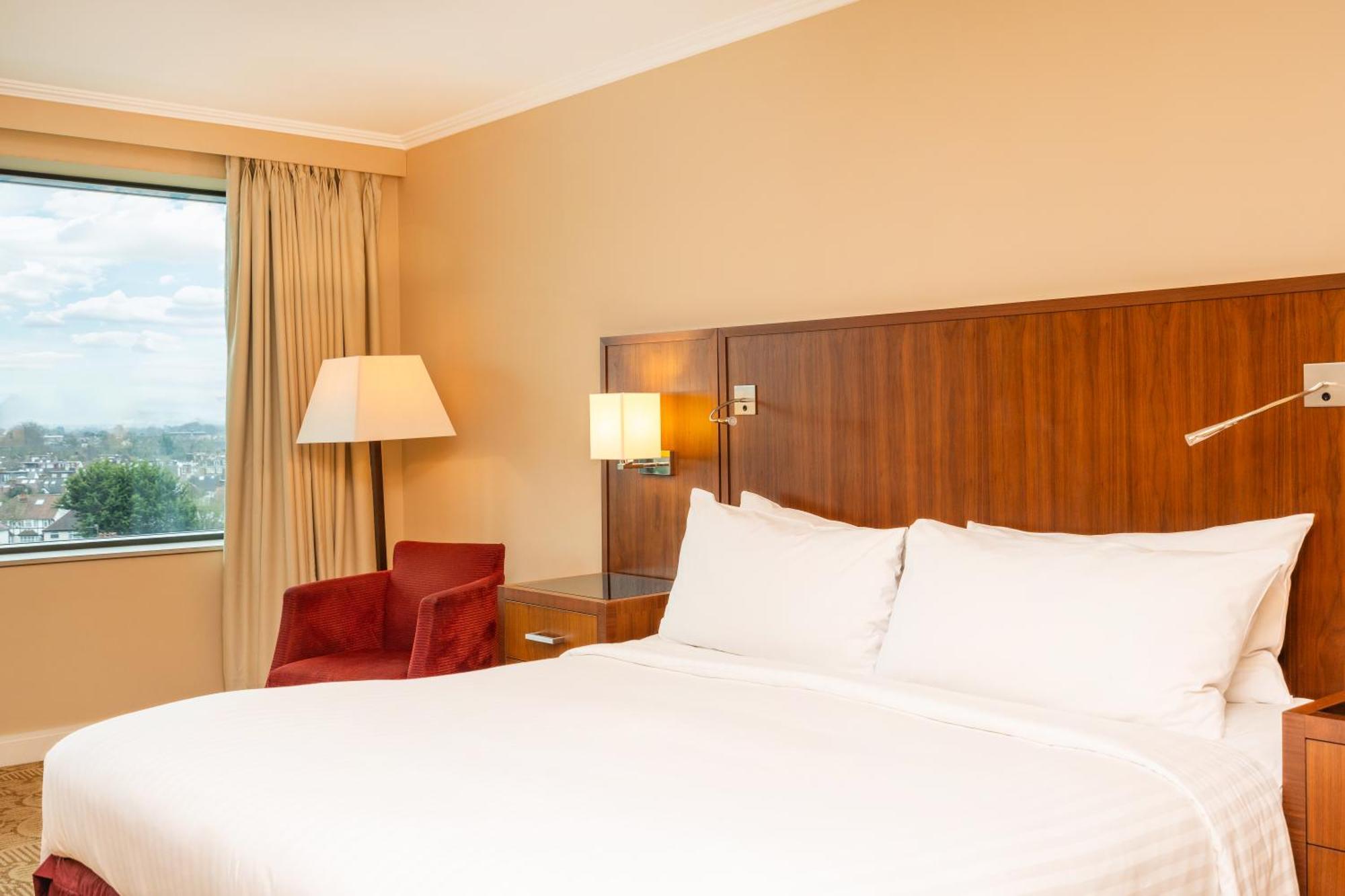 London Twickenham Stadium Hotel, A Member Of Radisson Individuals Экстерьер фото